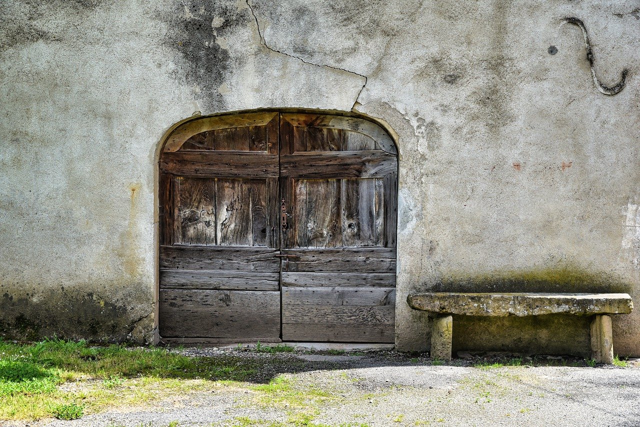 How to Build a Wooden Screen Door: A Guide